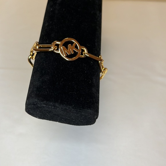 MK yellow gold chain Bracelet🤍🩶 - Picture 3 of 5